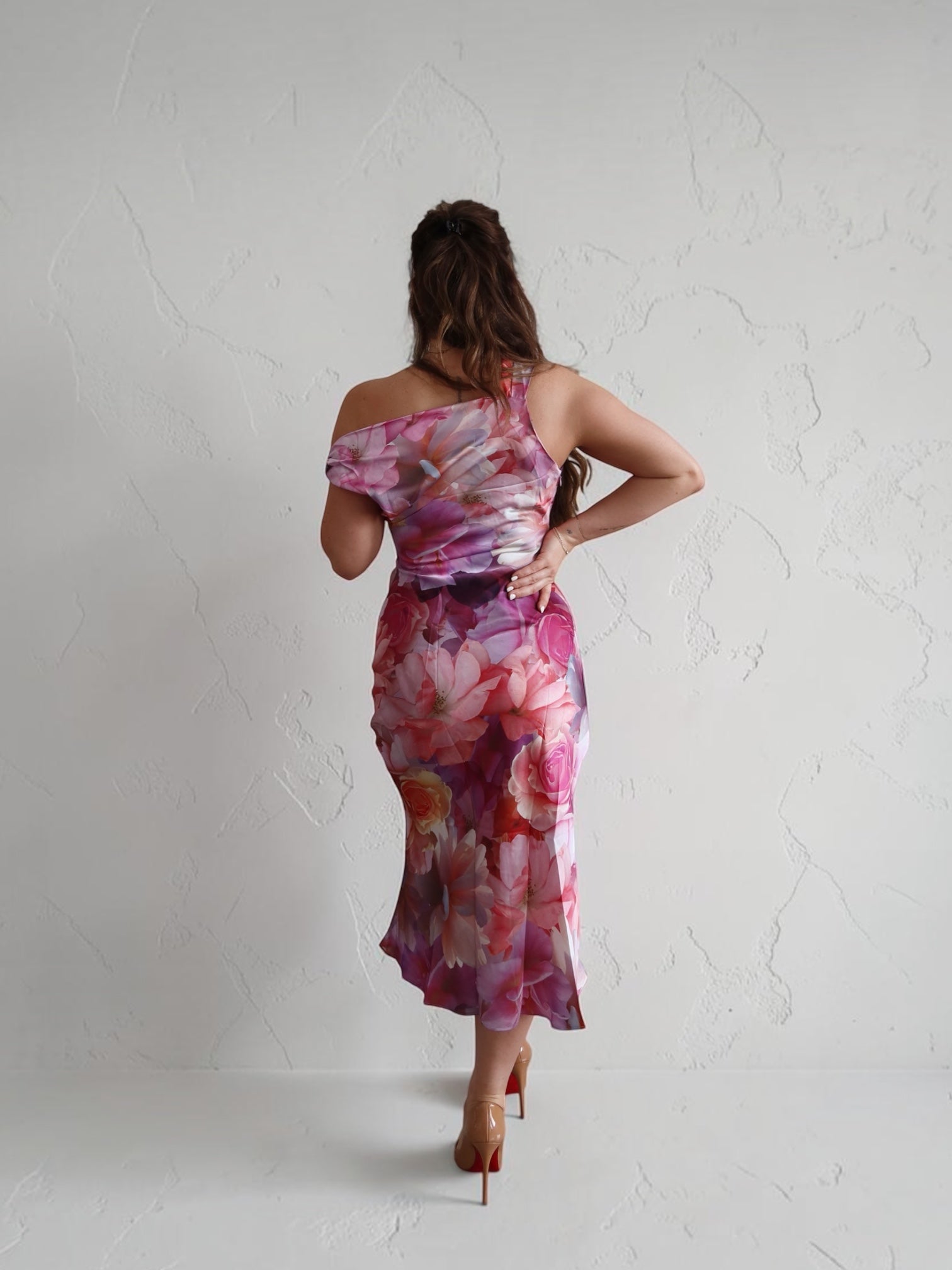 Dahlia Floral Off-Shoulder Midi Secondary image